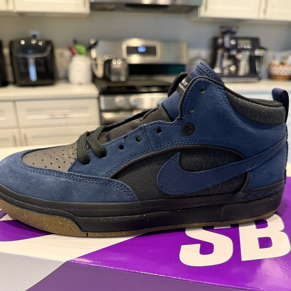 Leo Baker Nike Skateboarding sneakers